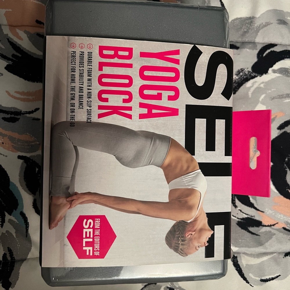 SELF Yoga Block and Tone It Up Yoga Towelp - Picture 9 of 10